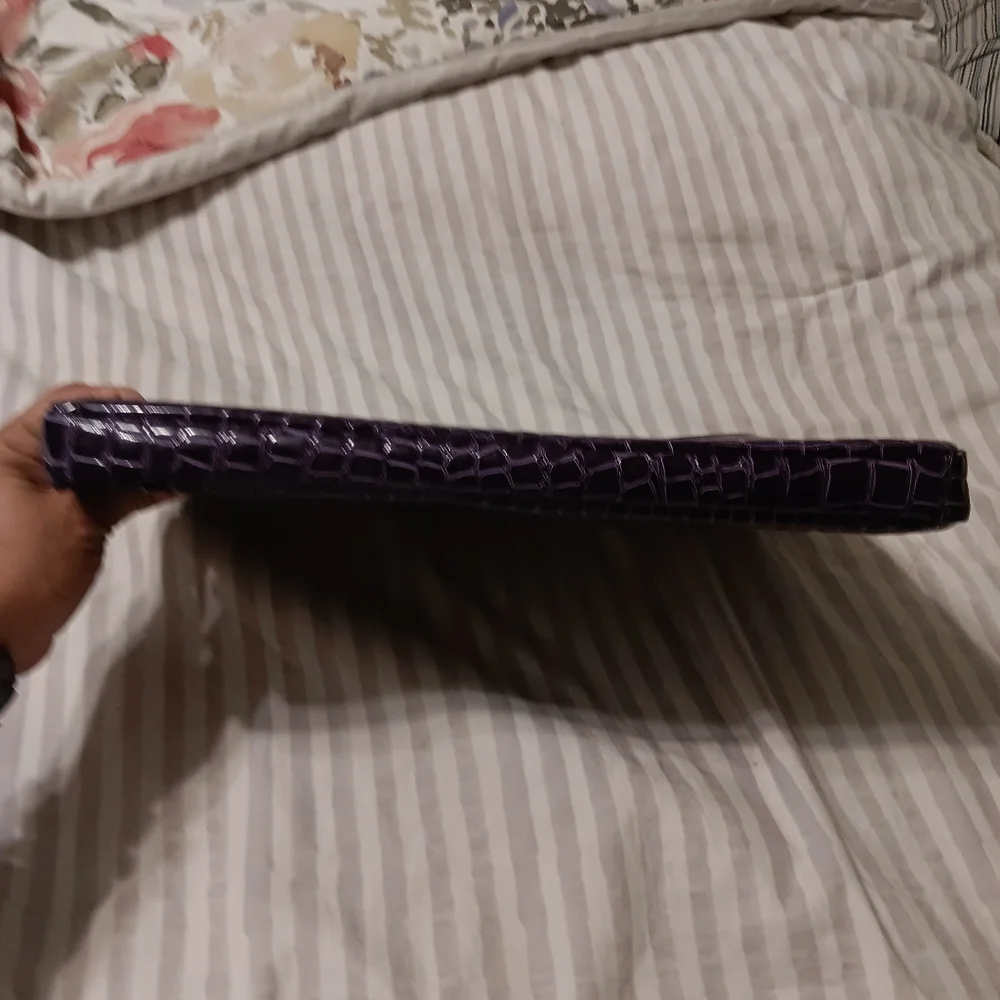 Small computer 🧜‍♀️ purple bag crocodile print